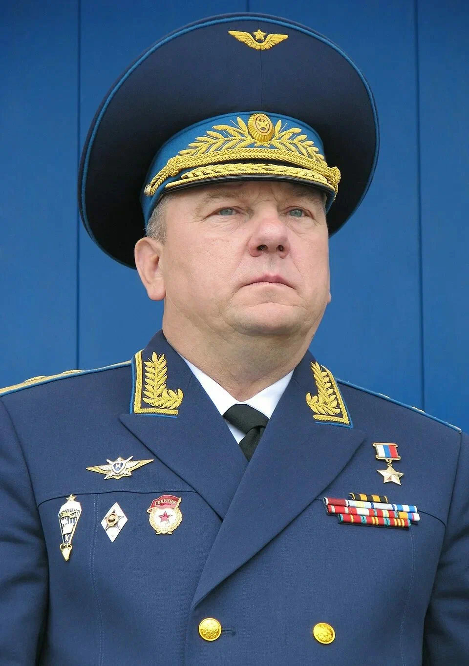 Поздравляем Героя Российской Федерации генерал-полковника Шаманова Владимира Анатольевича с Днем Рождения!